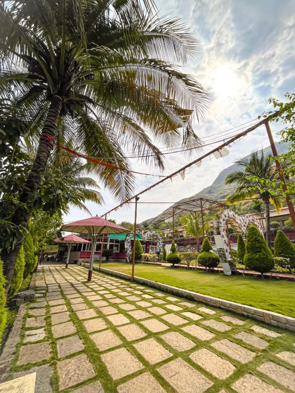 Madhura Agro Tourism Wai Exterior foto